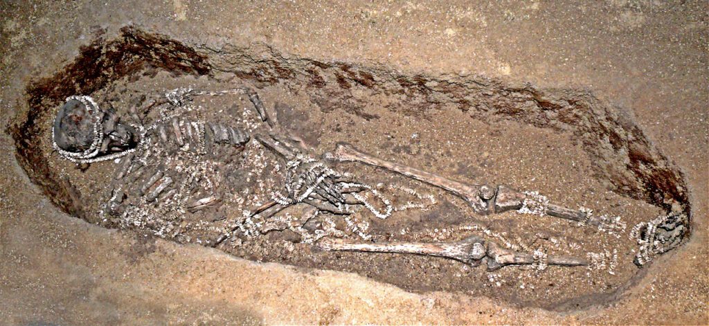 prehistoric burial proves belief in afterlife